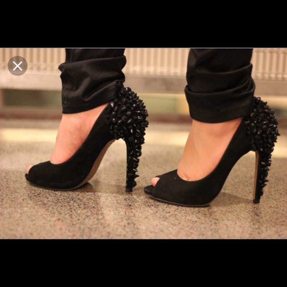 Sam Edelman studded peep toe heel size 7 1/2